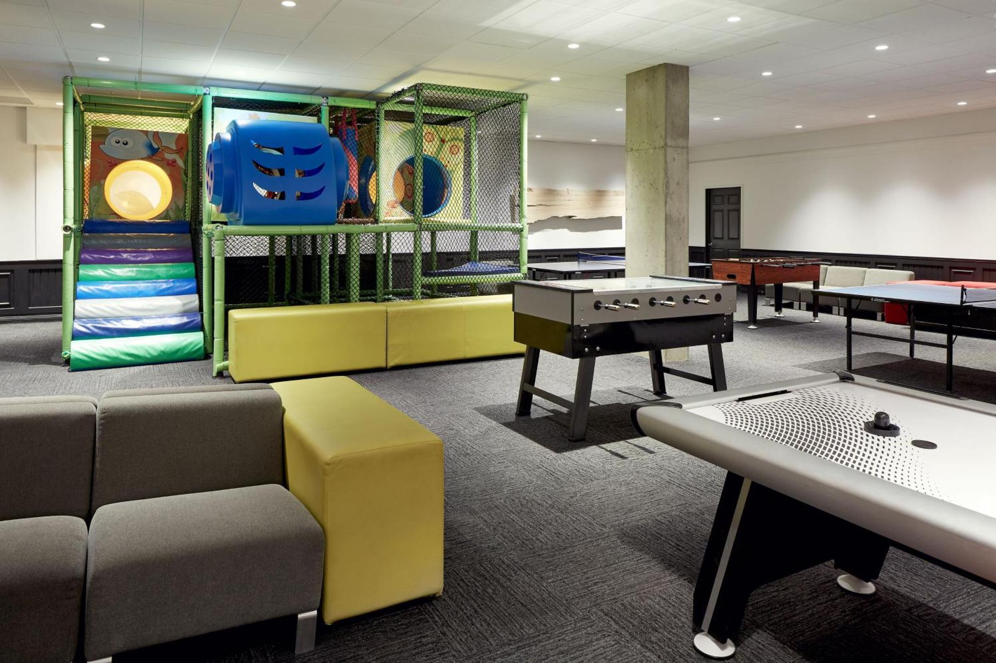 Delta Hotels By Marriott Mont Sainte-Anne, Resort & Convention Center 보프레 외부 사진